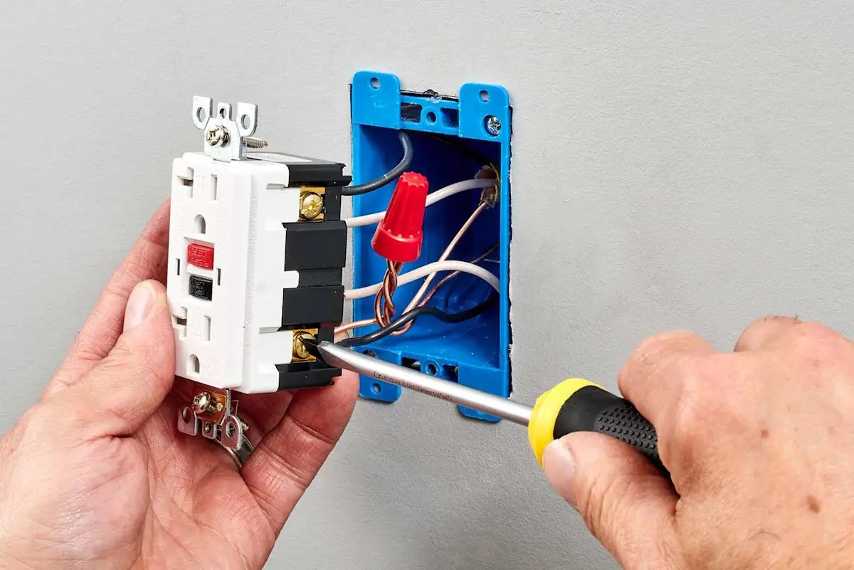 Electrical Switch & Outlet Services in Orlando, FL
