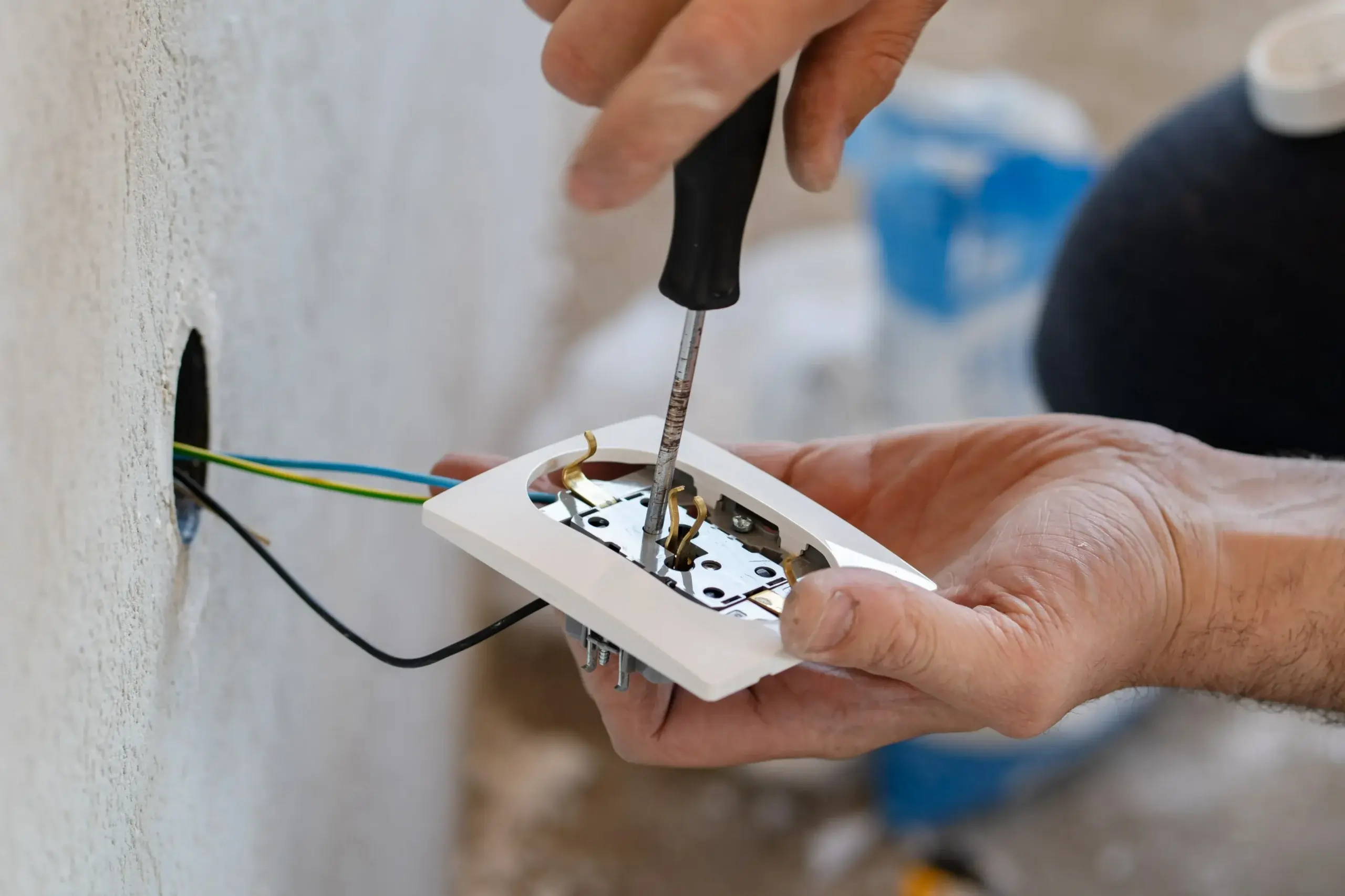 Electrical switch & outlet services